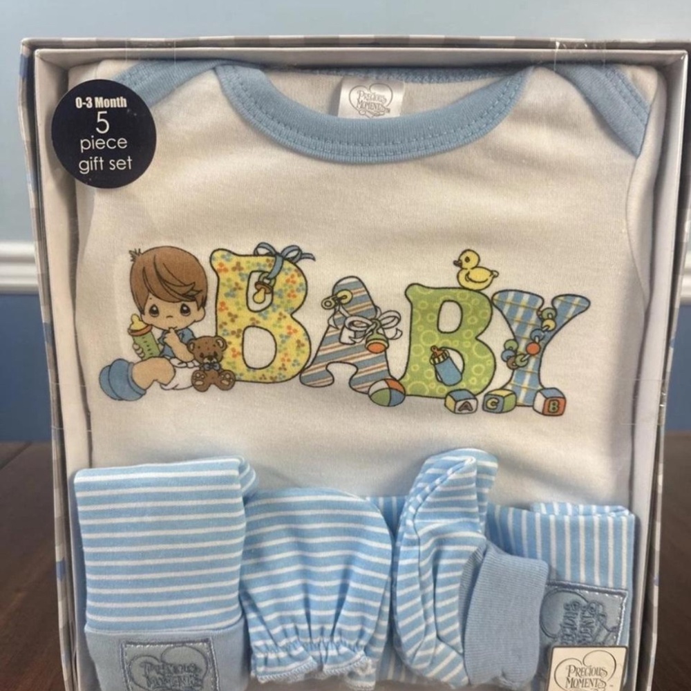 Vintage Precious Moments 5 Piece Gift Set 0-3m NWOT